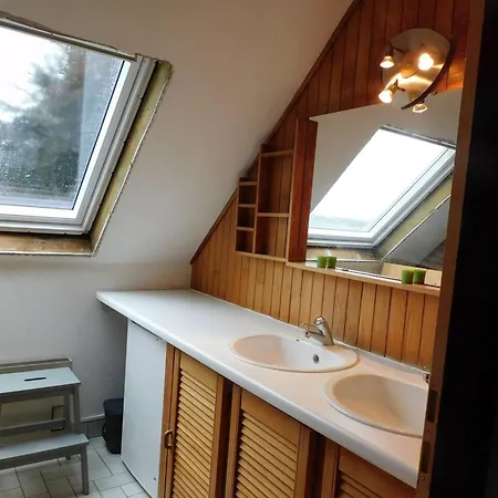 Lägenhet 2 Bedrooms With Terrace And Wifi At