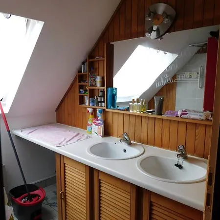 2 Bedrooms With Terrace And Wifi At Lägenhet Namur